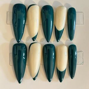 Green Press On Nails